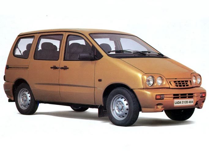 АвтоВАЗа "Надежда", которая была представлена уже после распада Советского Союза, впервые в 1995 году. Действительно, ВАЗ 2120 имел внешний вид напоминающий современный минивэн.