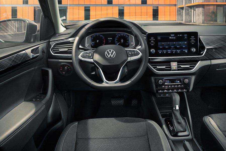 Новый Volkswagen Polo для РФ. Цены и комплектации.