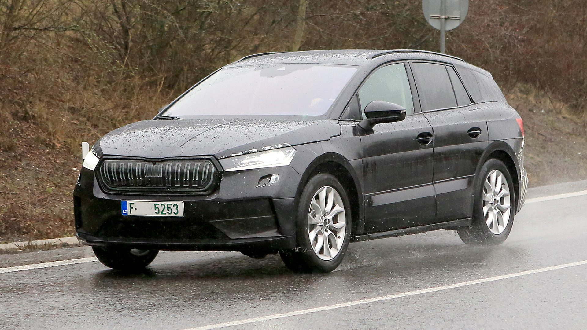 Skoda enyaq фото