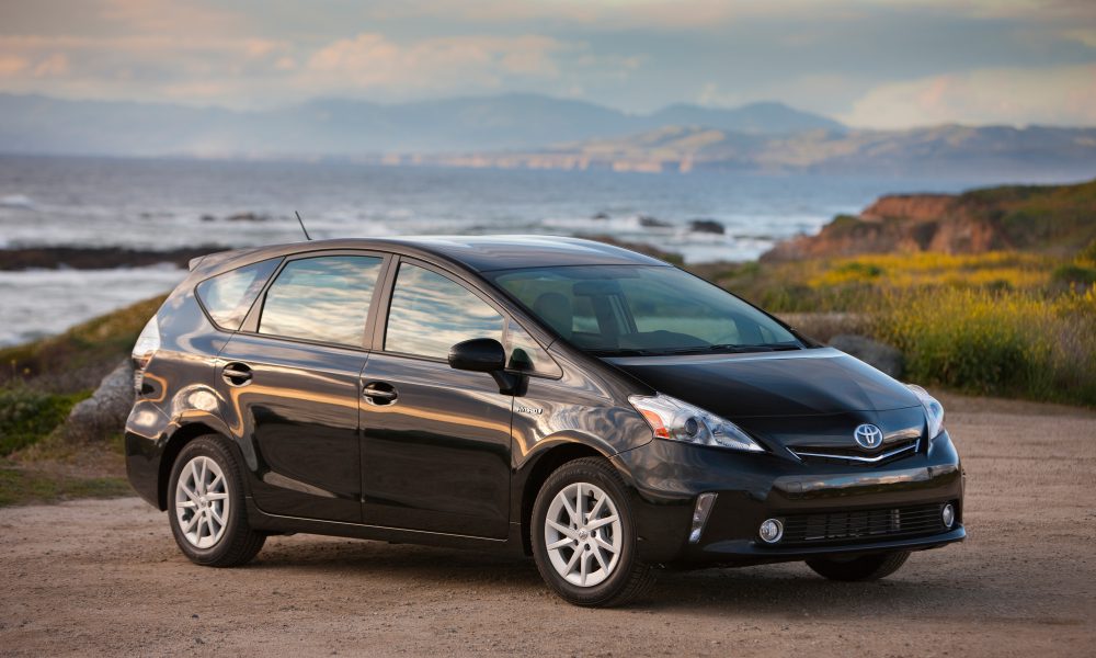 Toyota Prius v