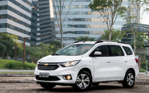 Chevrolet Spin конкурент LADA Largus
