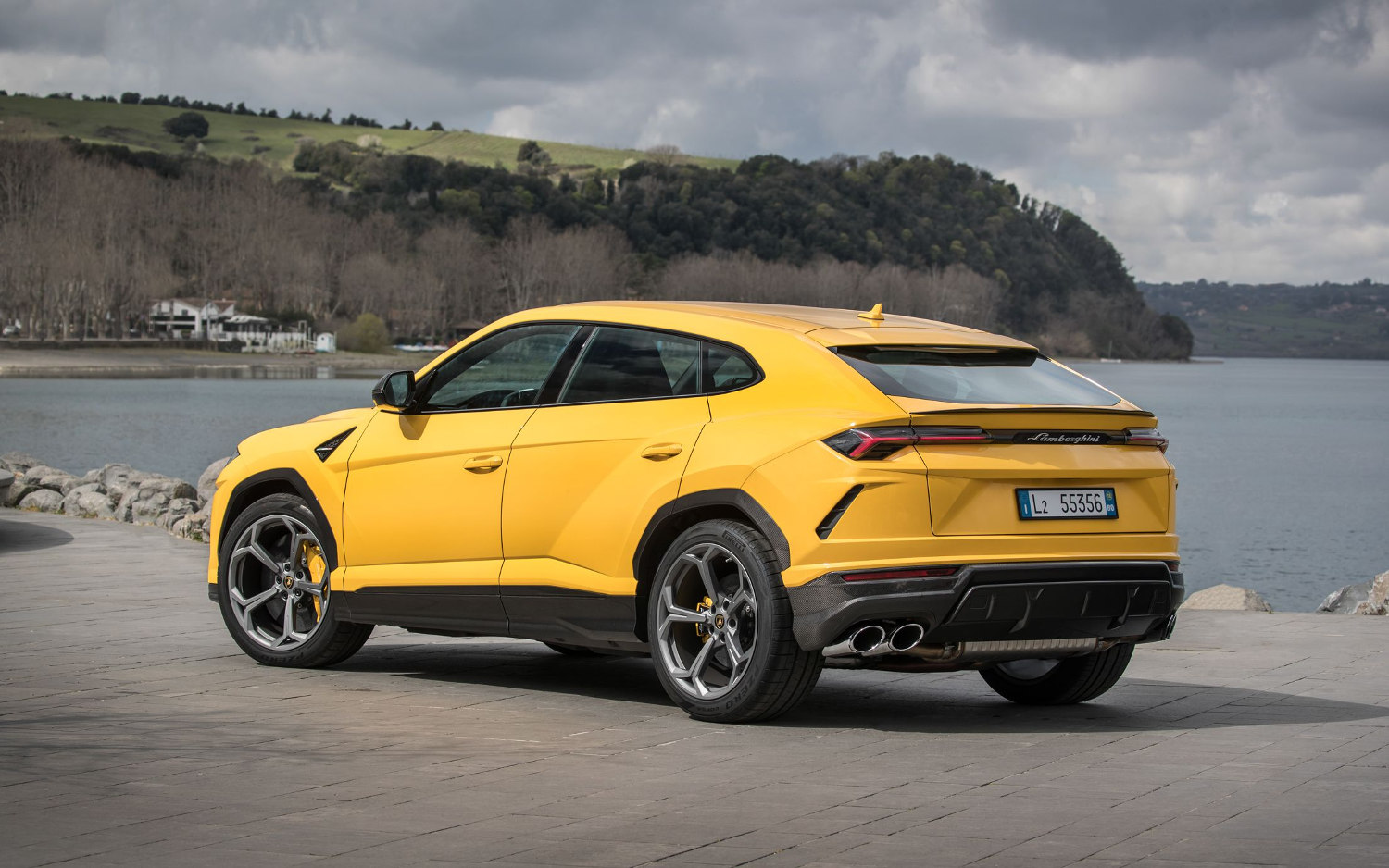 Lamborghini Urus Manhart Performance