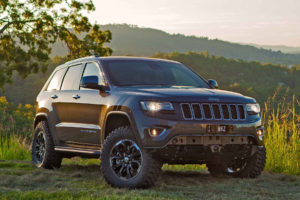 Jeep Grand Cherokee WK2 надёжный и дерзкий внедорожник