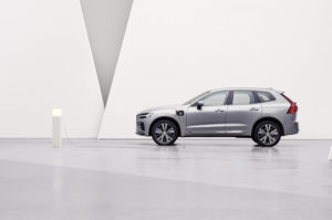 Volvo XC60 2021 в продаже от 4,4 млн рублей