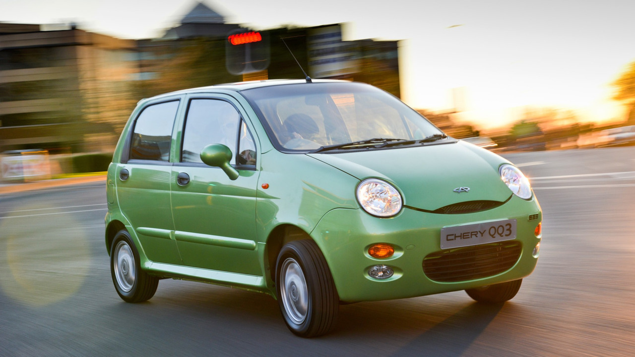 Chery QQ красная