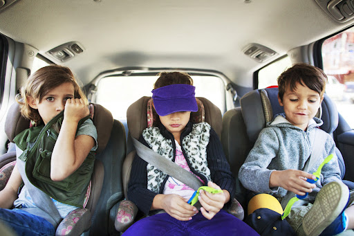 Дети в автомобиле 