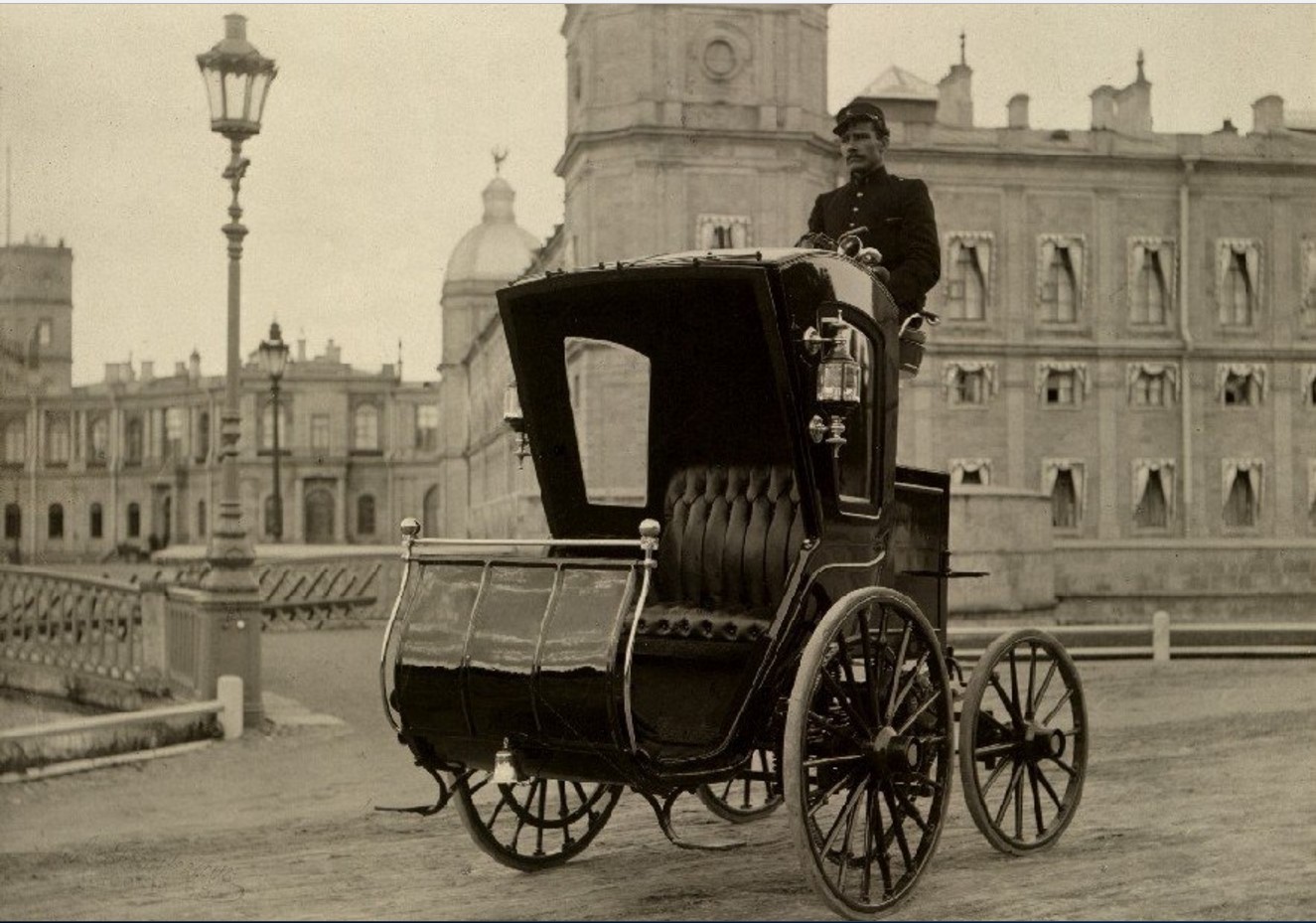 Первый русский электромобиль Ипполита Романова 1899 г